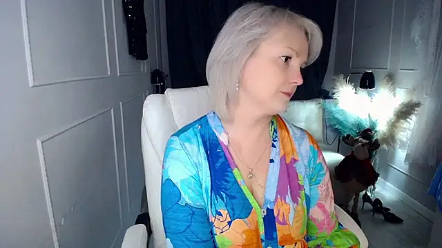 Juarnea online show from 01-12-26, 01:29