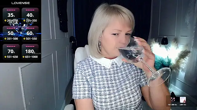 Juarnea online show from 02-22-26, 05:32