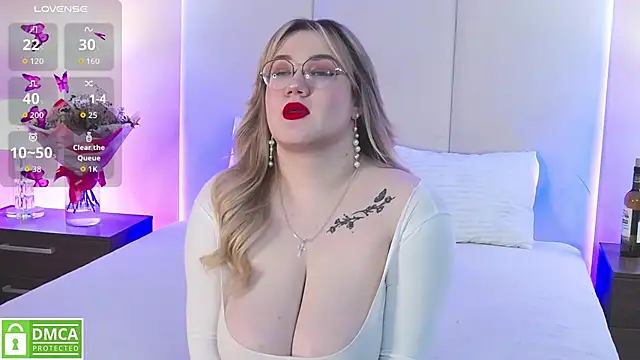 Nancy Mooree online show from 11-18-25, 01:03