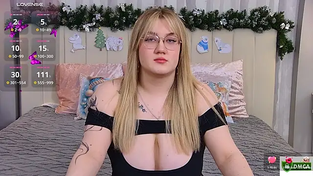 Nancy Mooree online show from 12-18-25, 01:04