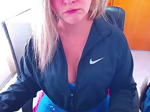 KikaxLove online show from 05-19-26, 04:47