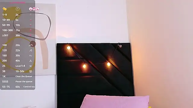 Snapshot of littleebonny chatting on 06-15-26, 12:49 littleebonny online show from 06-15-26, 12:49