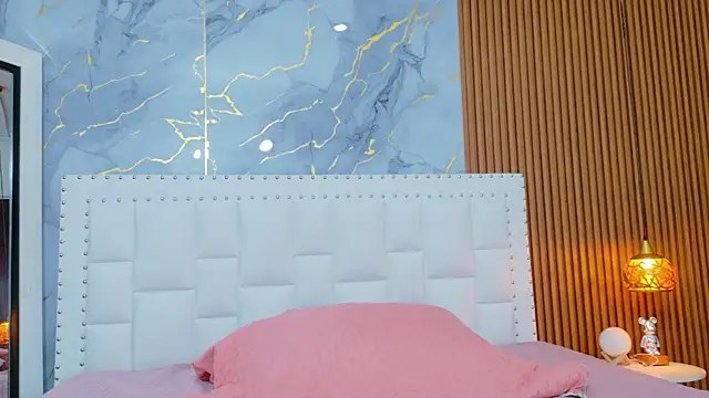 littleebonny online show from 10-13-25, 12:40