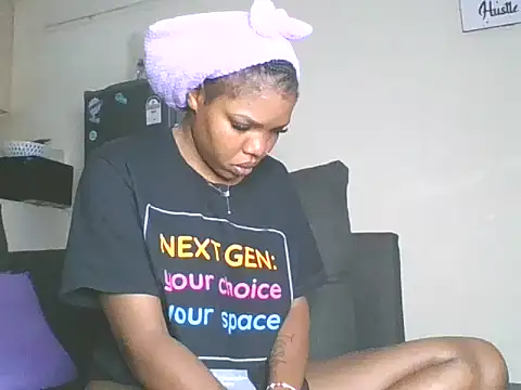 Snapshot of sweet_bigclit chatting on 05-31-26, 06:30 sweet bigclit online show from 05-31-26, 06:30
