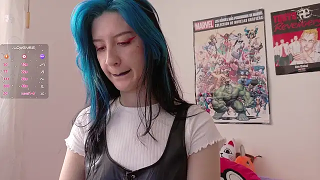 Snapshot of sunshine_girl9 chatting on 10-15-25, 05:10 sunshine girl9 online show from 10-15-25, 05:10
