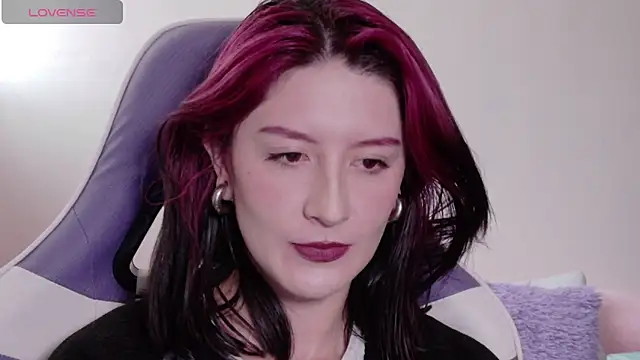 Snapshot of sunshine_girl9 chatting on 05-21-26, 07:11 sunshine girl9 online show from 05-21-26, 07:11