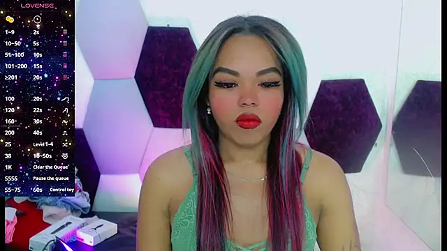 Snapshot of KayleighDreams_ chatting on 01-17-26, 12:37 KayleighDreams online show from 01-17-26, 12:37