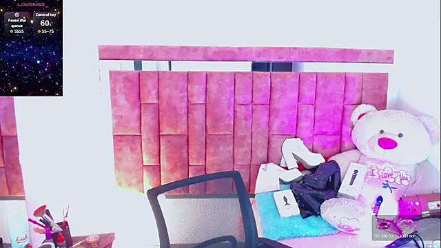Snapshot of KayleighDreams_ chatting on 04-24-26, 03:41 KayleighDreams online show from 04-24-26, 03:41