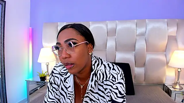 dirtyvictoria online show from 10-18-25, 08:00