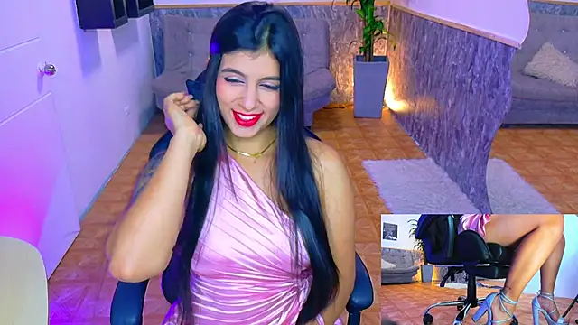 Snapshot of emily_jones_1 chatting on 09-22-25, 04:24 emily jones 1 online show from 09-22-25, 04:24