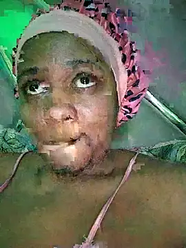 CocoBootyyy online show from 11-18-25, 02:59