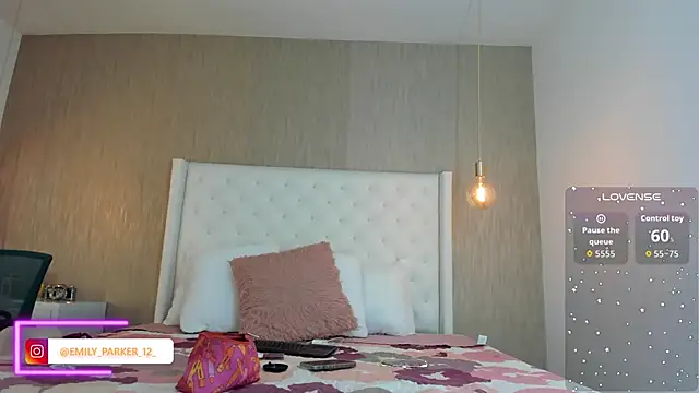 emily parkerr online show from 04-09-26, 02:56