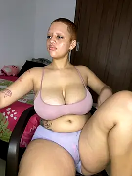 Snapshot of Charlotee_ chatting on 09-13-25, 11:16 Charlotee  online show from 09-13-25, 11:16