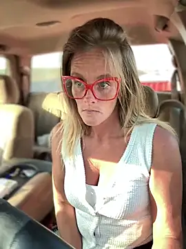 vixendoll87 online show from 03-13-25, 10:21