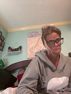 vixendoll87 online show from 11-17-25, 05:17