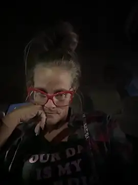 vixendoll87 online show from 03-18-25, 12:30