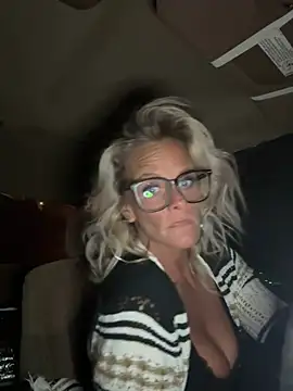 vixendoll87 online show from 03-30-26, 01:07