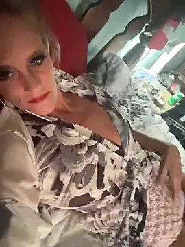 vixendoll87 online show from 11-12-25, 07:07