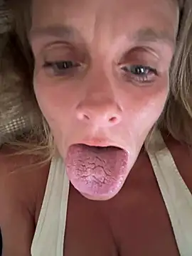 vixendoll87 online show from 03-08-25, 06:37