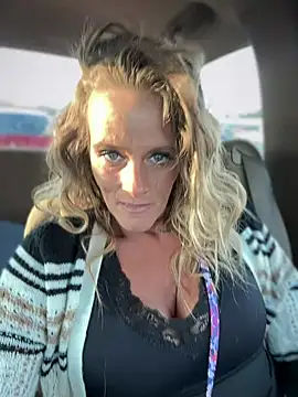 vixendoll87 online show from 03-08-25, 10:56