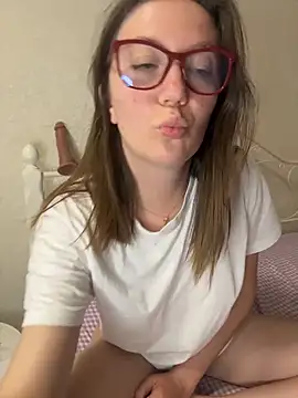 BeatriceTender online show from 05-22-26, 06:50