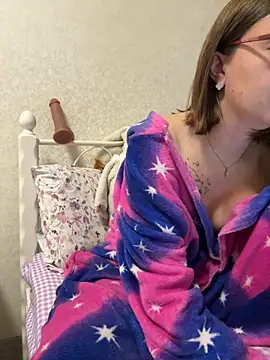 BeatriceTender online show from 09-17-25, 06:43