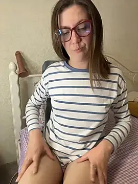 BeatriceTender online show from 04-13-26, 07:18