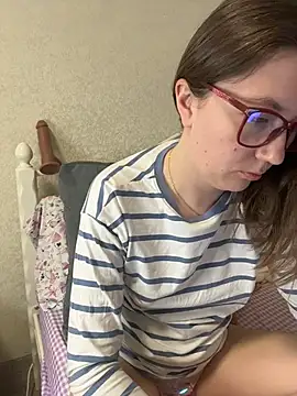 BeatriceTender online show from 04-06-26, 08:54