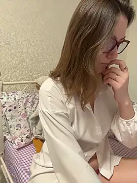 BeatriceTender online show from 03-09-26, 08:34