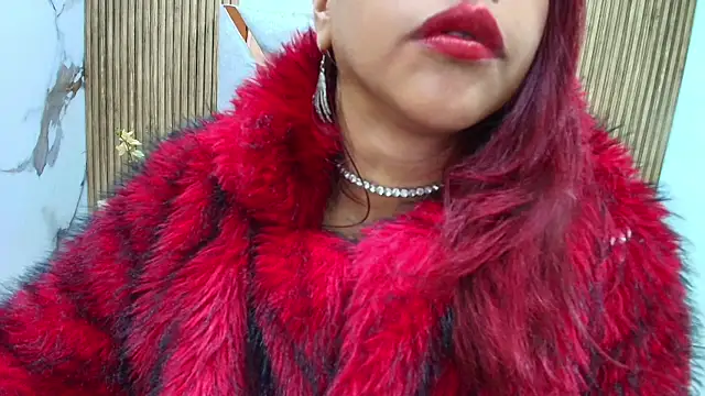 Anabella Thompson online show from 07-18-26, 11:30