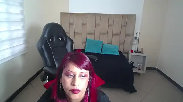 Anabella Thompson online show from 10-07-25, 11:33