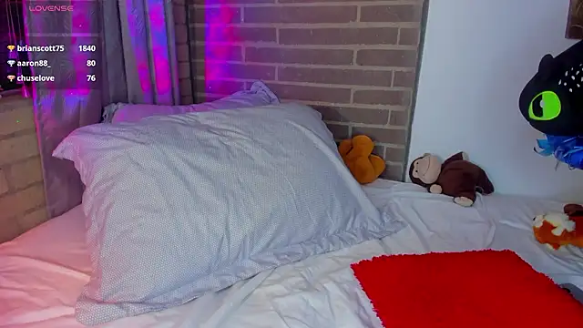 Snapshot of liam_oficial02 chatting on 02-13-26, 03:06 liam oficial02 online show from 02-13-26, 03:06