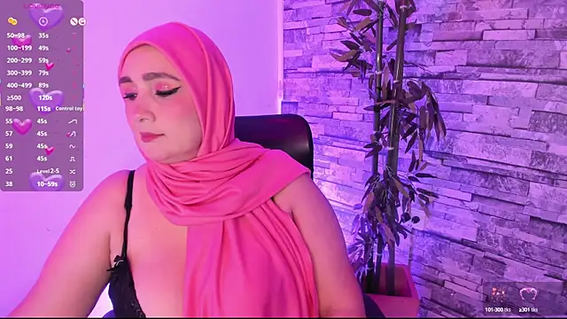 Snapshot of HijabiMilf chatting on 09-15-25, 12:16 HijabiMilf online show from 09-15-25, 12:16