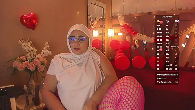 Snapshot of HijabiMilf chatting on 02-17-25, 04:50 HijabiMilf online show from 02-17-25, 04:50