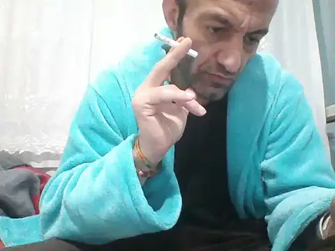 Snapshot of Aktorihann chatting on 10-12-25, 12:23 Aktorihann online show from 10-12-25, 12:23