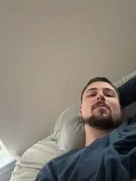 Snapshot of justinj27 chatting on 02-13-25, 12:32 justinj27 online show from 02-13-25, 12:32