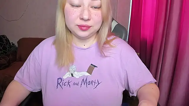 Milafoxxxy online show from 11-17-25, 05:44