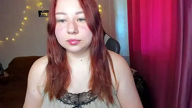 Snapshot of Milafoxxxy chatting on 09-24-25, 06:20 Milafoxxxy online show from 09-24-25, 06:20