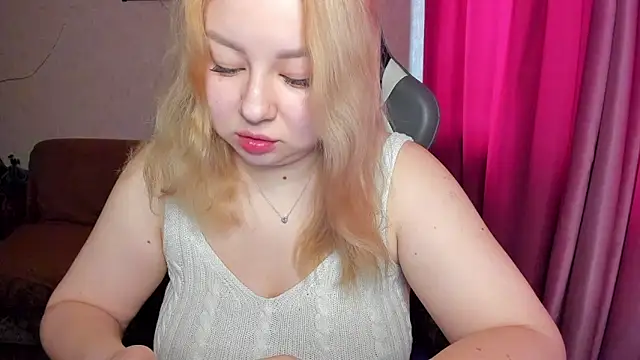 Milafoxxxy online show from 11-06-25, 07:56