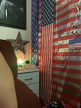 Snapshot of TheDime chatting on 06-25-26, 01:14 TheDime online show from 06-25-26, 01:14