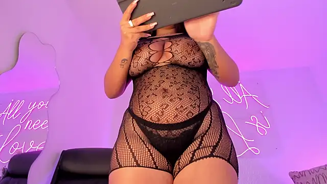 pamelaa vega online show from 03-09-25, 06:17