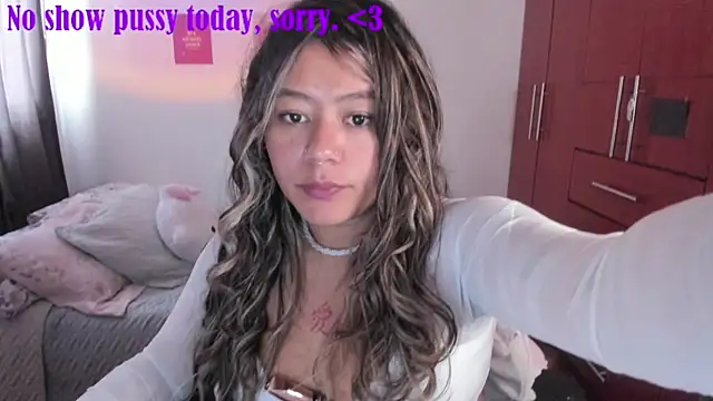 StephaniFox online show from 09-18-25, 05:49