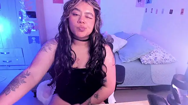 StephaniFox online show from 03-07-25, 03:40