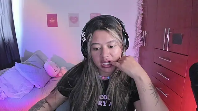 StephaniFox online show from 09-21-25, 09:09