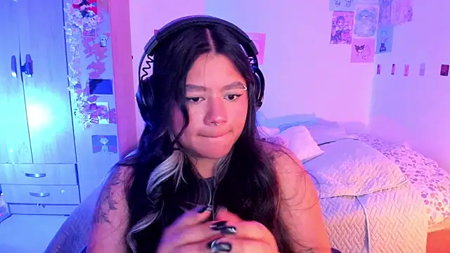 StephaniFox online show from 02-26-25, 06:15