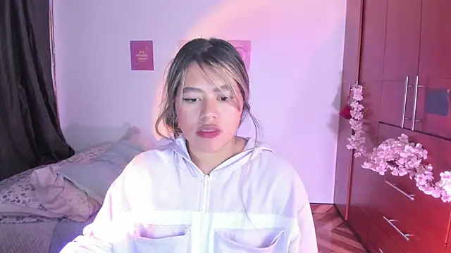 StephaniFox online show from 09-25-25, 12:05