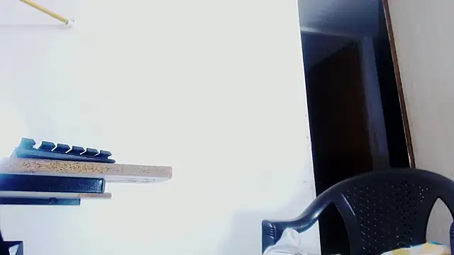 taniabigxx online show from 05-24-26, 04:45