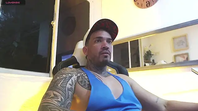Angel sex latin online show from 03-06-25, 03:57