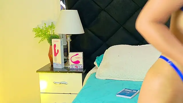 Holly Brensonexx  online show from 12-21-25, 04:30