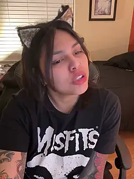 Snapshot of miacanela_xo chatting on 02-22-25, 03:01 miacanela xo online show from 02-22-25, 03:01